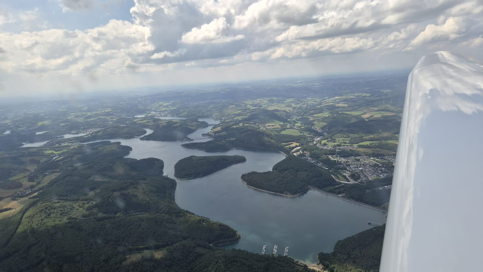 Du betrachtest gerade Erfolgreicher Sommerlehrgang 2026 des LSC Attendorn-Finnentrop auf dem Flugplatz Heggen